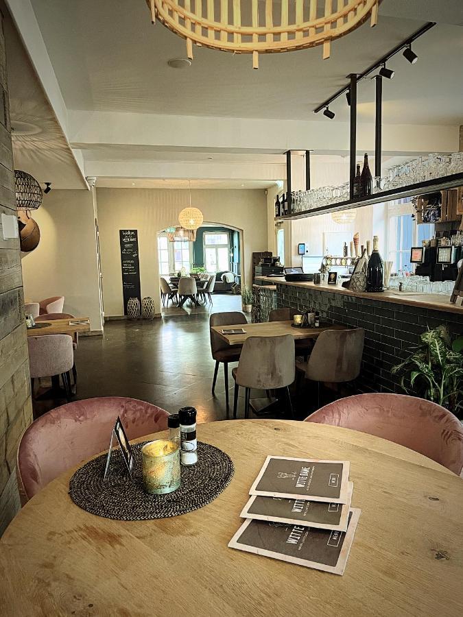 In De Witte Dame Hotel Bar Kitchen Apartments Grubbenvorst Bagian luar foto