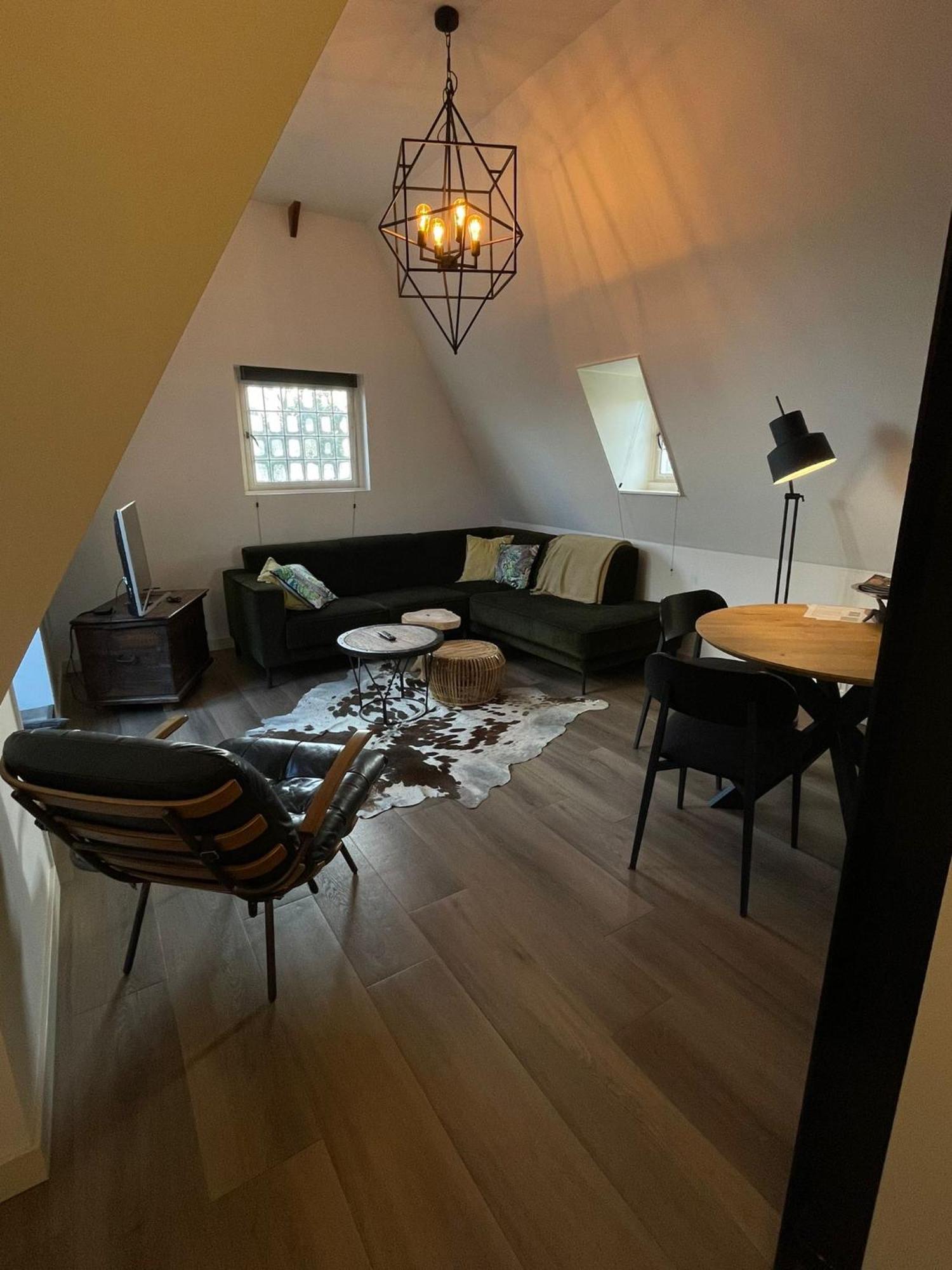 In De Witte Dame Hotel Bar Kitchen Apartments Grubbenvorst Bagian luar foto
