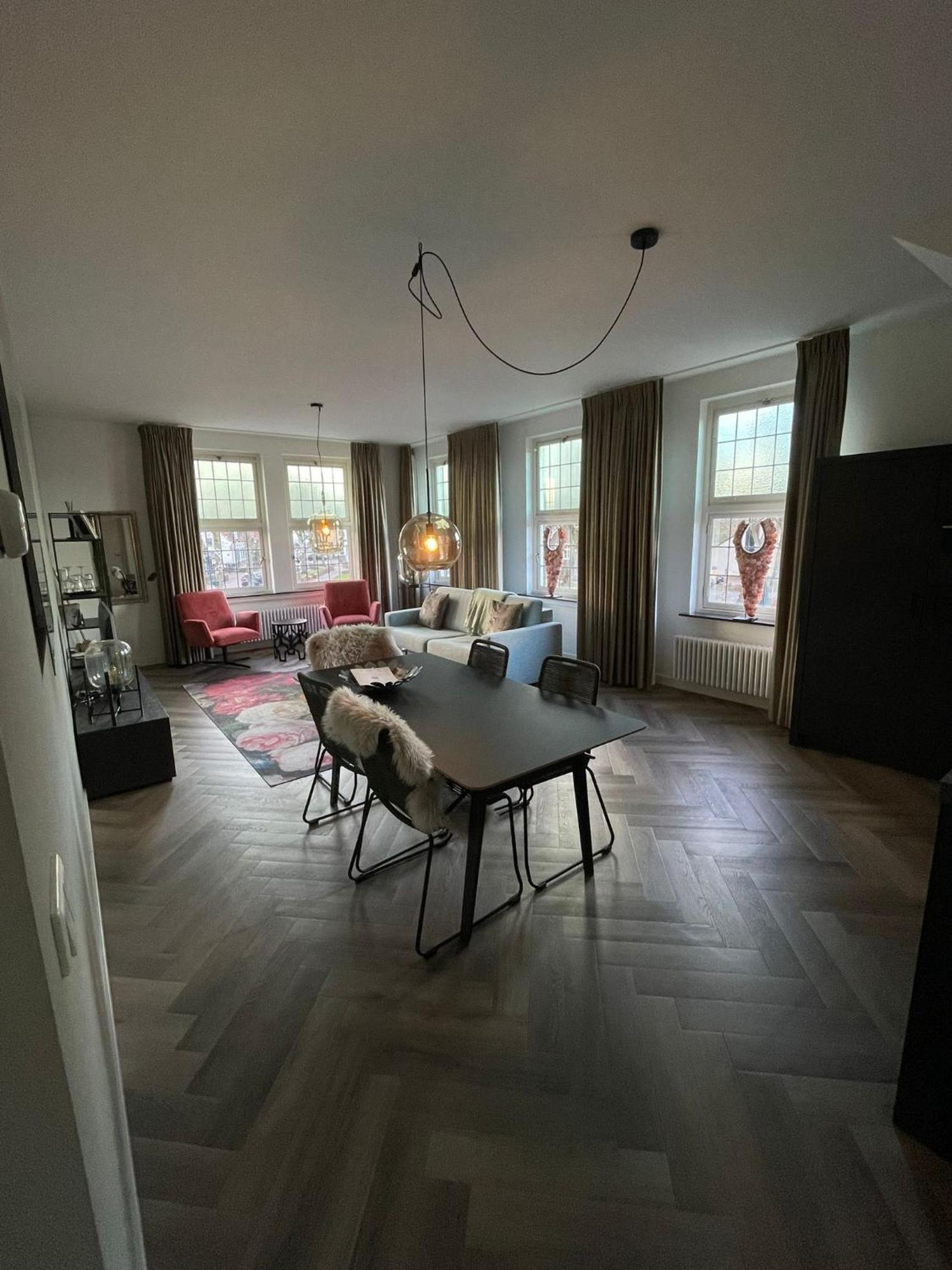 In De Witte Dame Hotel Bar Kitchen Apartments Grubbenvorst Bagian luar foto